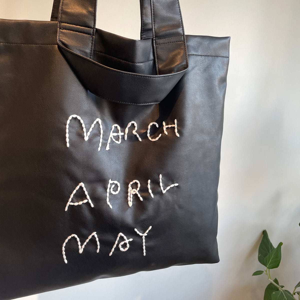 March April May//PU stitch tote
ステッチトート
3-8-024