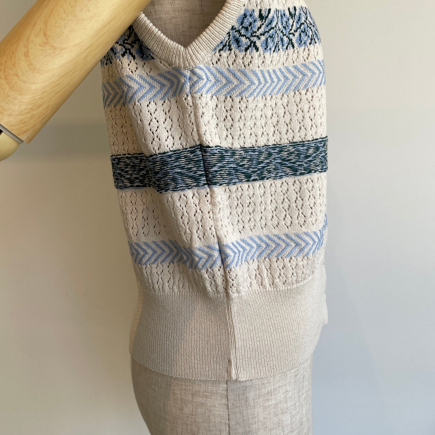 ASEEDONCLOUD //Flower Jacquard Knit Vest   261806