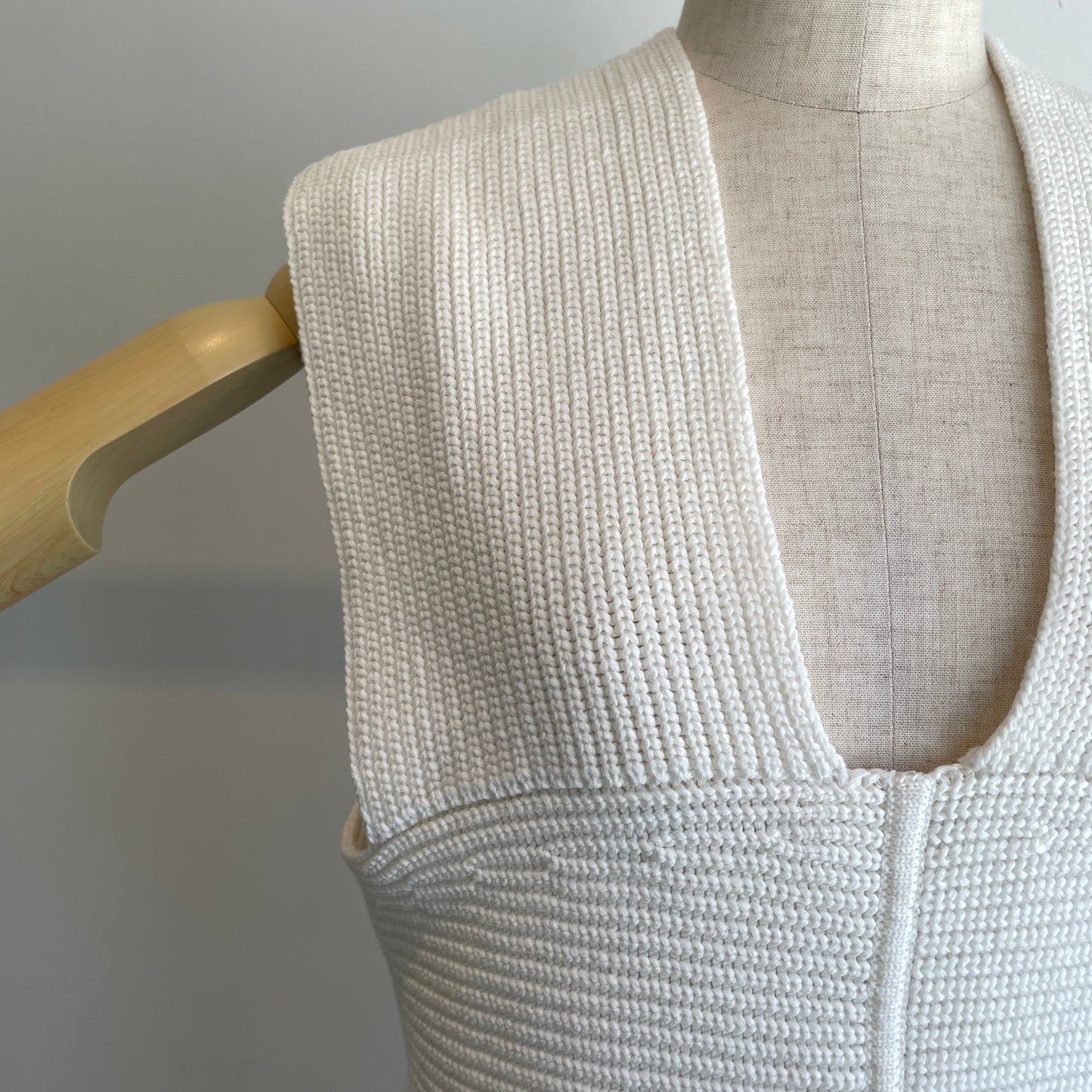 yuni//Cotton back cross ニットベスト　1701KN010262