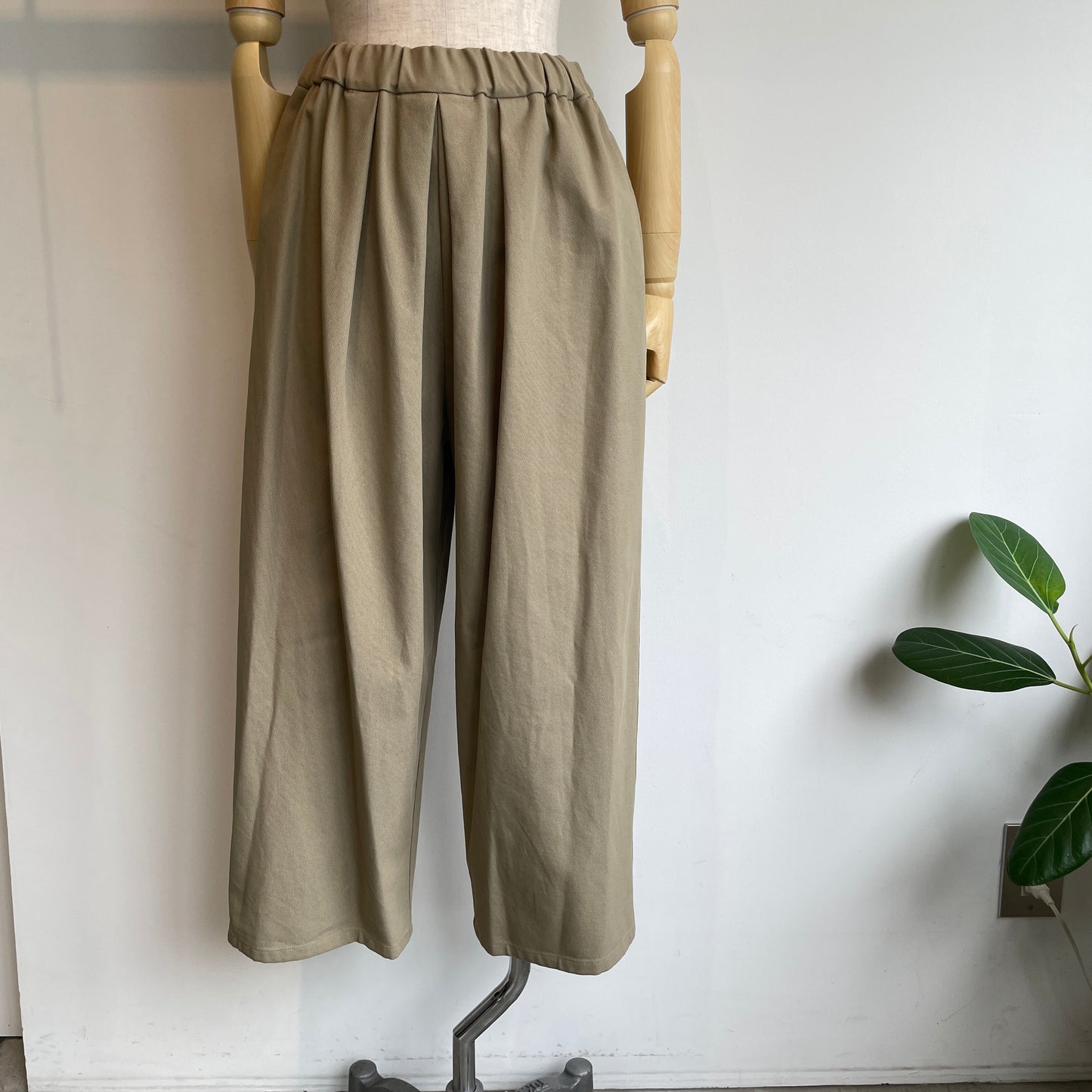 yuni//20/2強撚Cotton twill relax パンツ 1701PT005262
