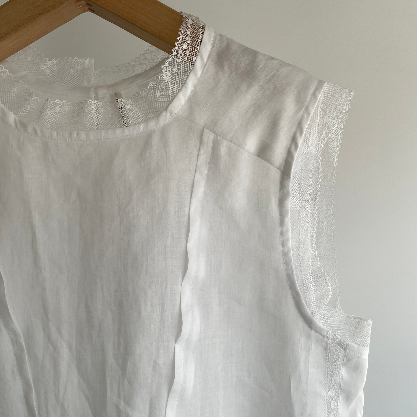 NATIVE VILLAGE//No.6 寂静スリーブレスレースブラウス　31261-06107