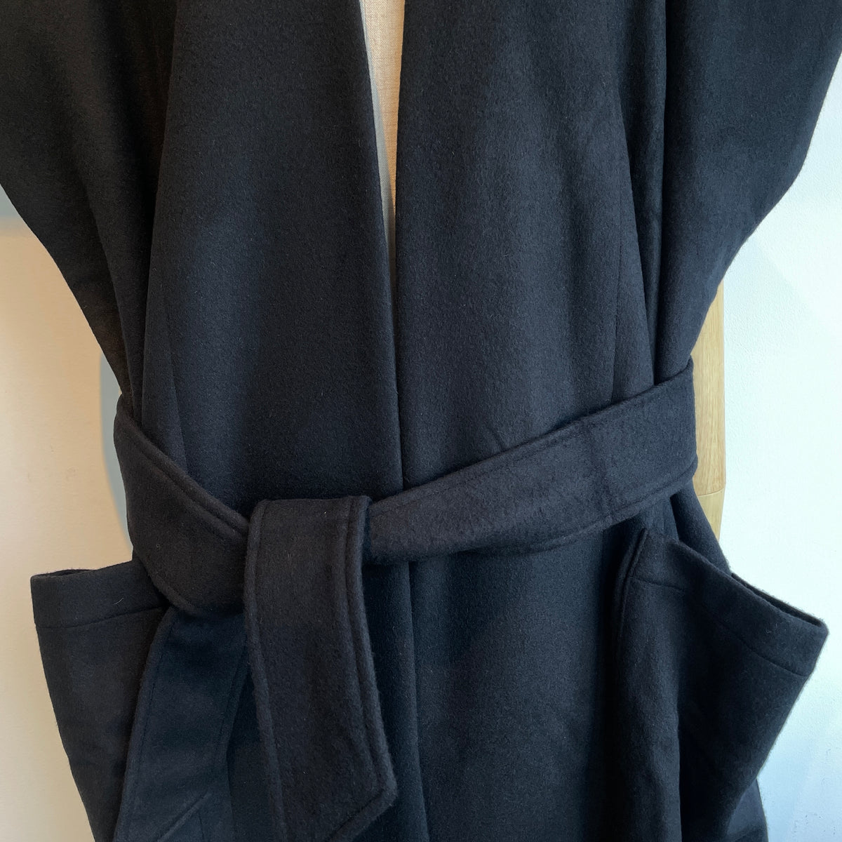 Honnete//Sleeveless Dolman Gown Coat_Royal Geelong HO-26AW CO24W