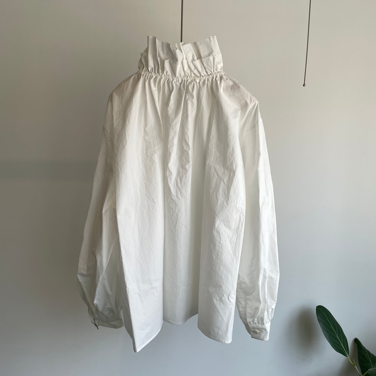 haversack//オーガニックタイプライターフリルカラーシャツ　322622