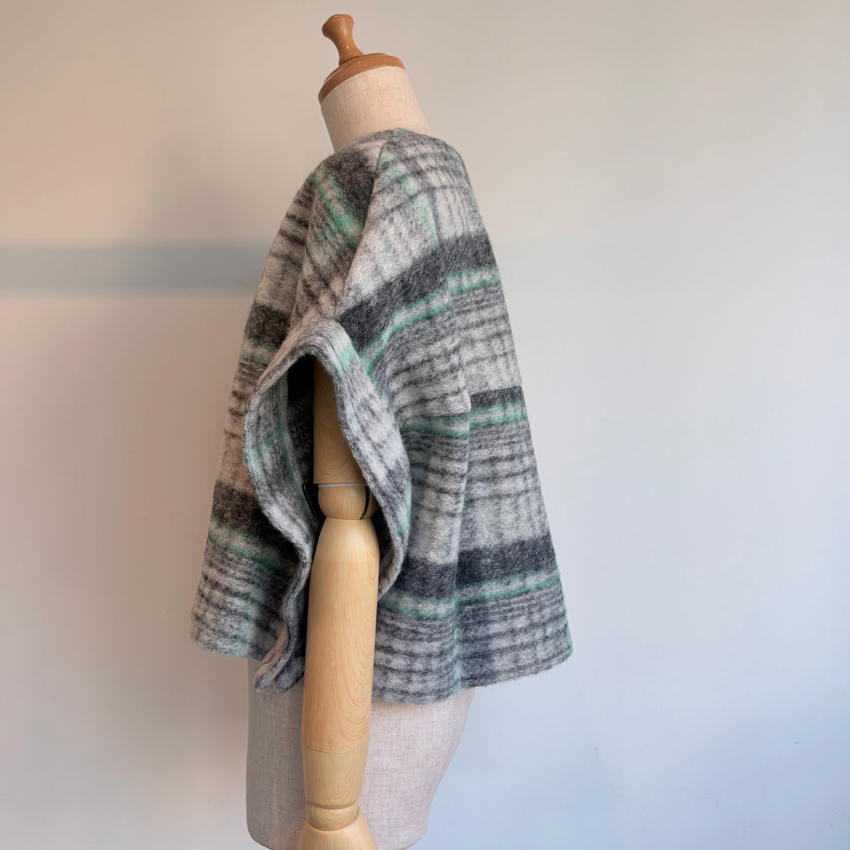SI HIRAI//SHORT ROBE   CHAW26-6011