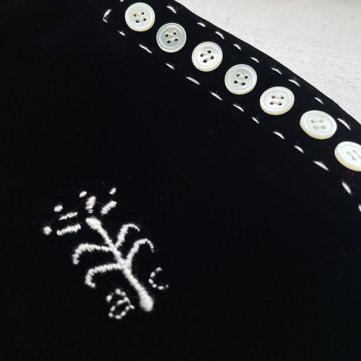 ASEEDONCLOUD //Memories hand embroidery bag 262001