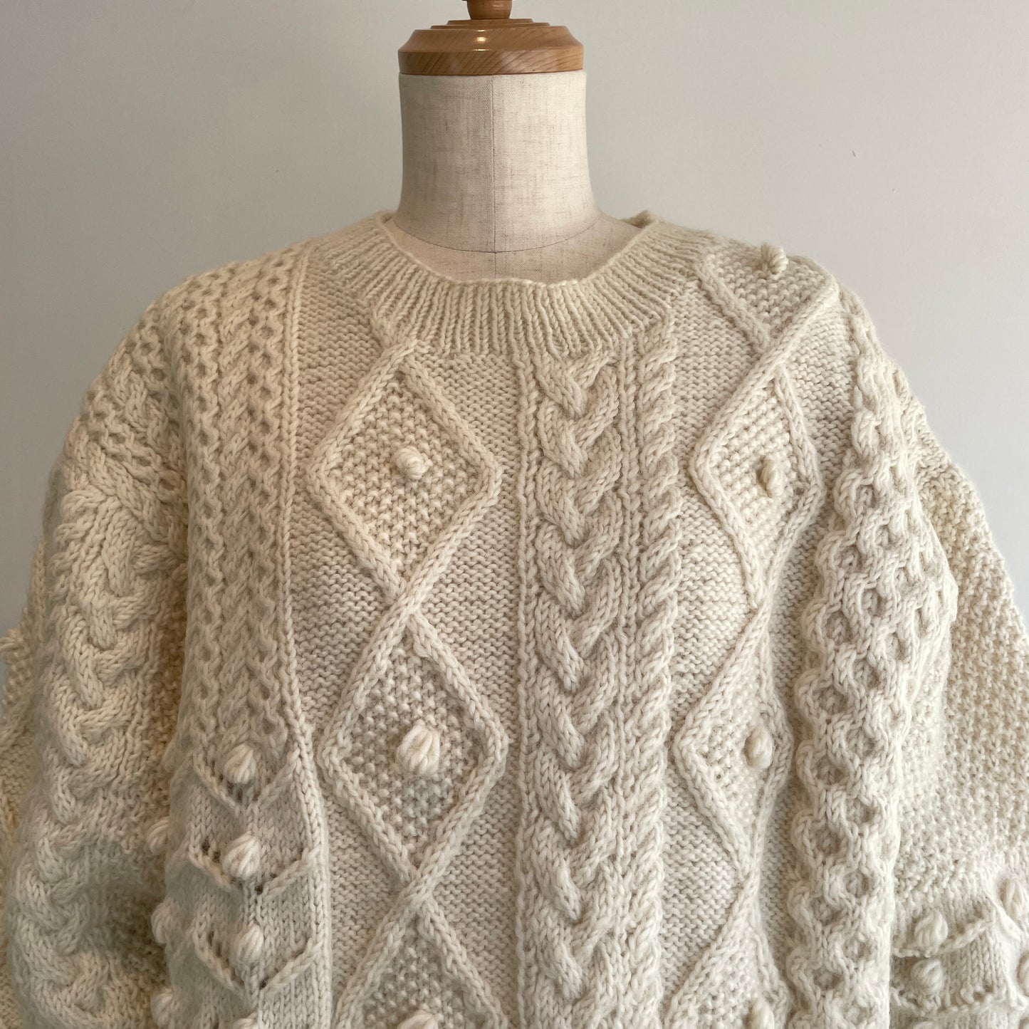 yuni //ネパールハンドニット　PO 1701KN004252