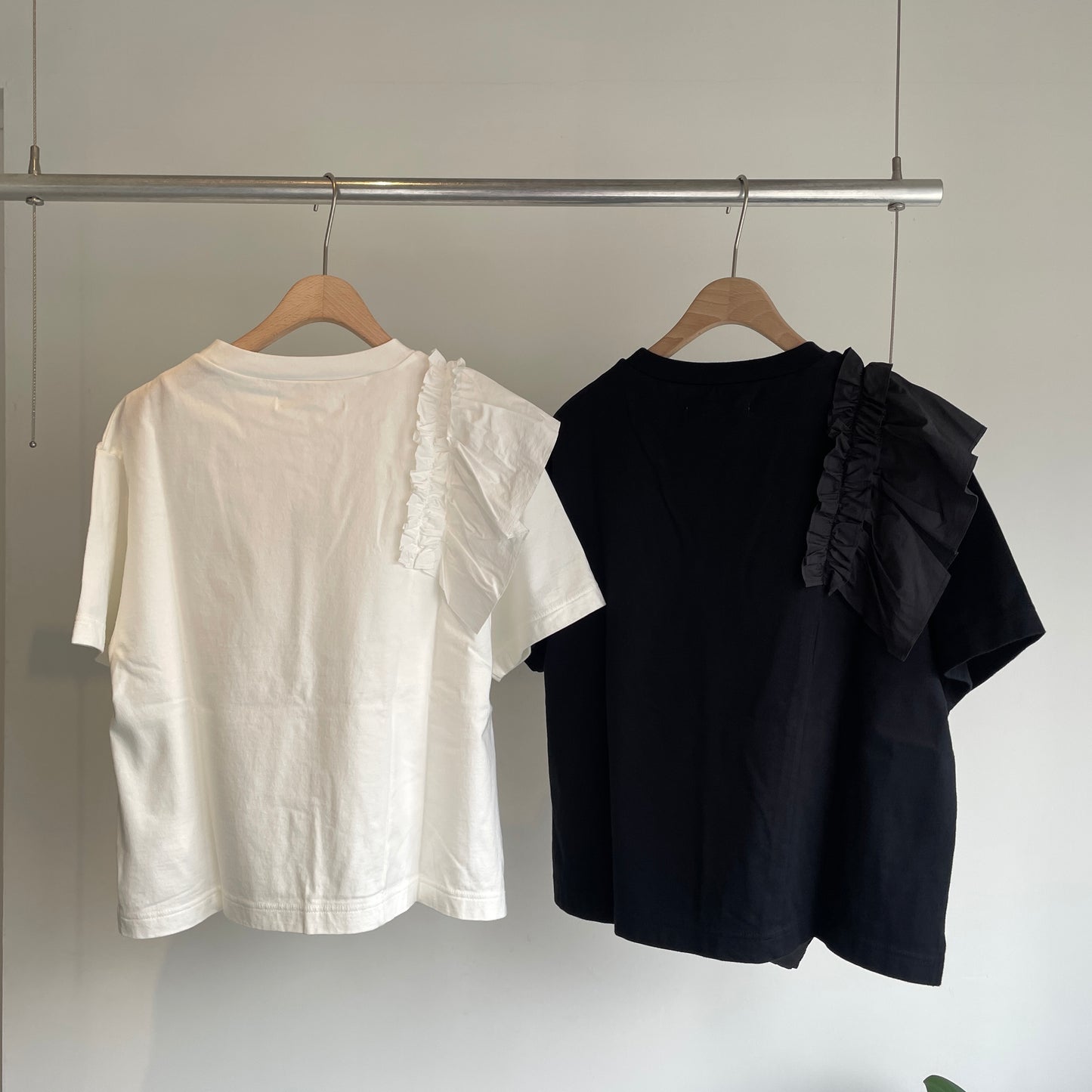 universaltissu//クラシック天竺 ショルダーフリルT  US251CT022