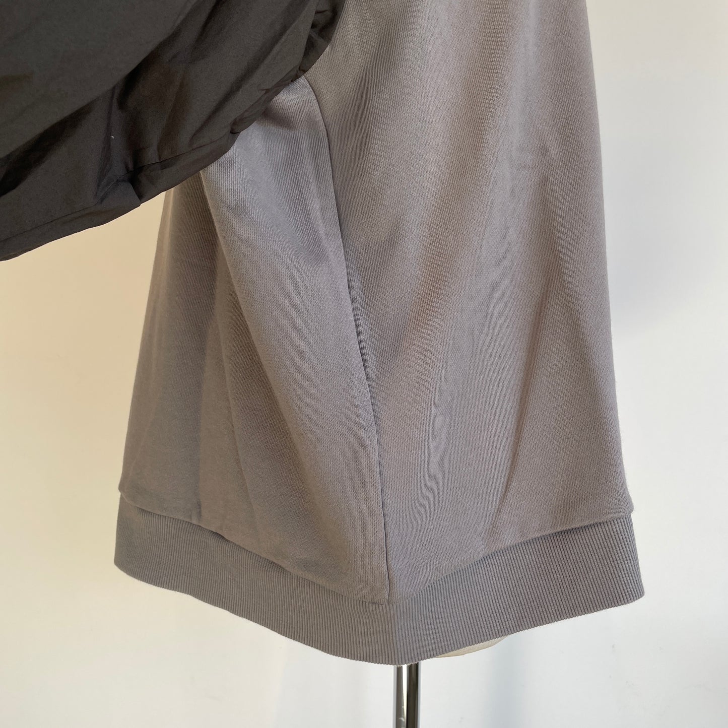 universaltissu//セントラル裏毛タイプライターコンボギャザーPO
US260CT031