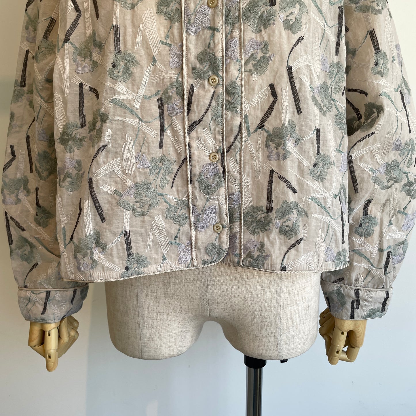 yuni//Cotton Nylon sheer blooming embroidery haori ブラウス 1701BL012262