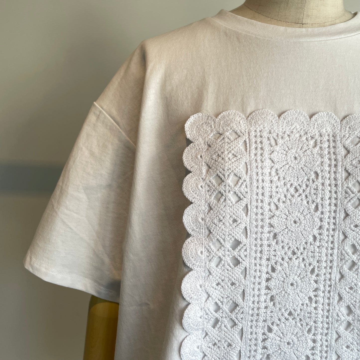 yuni//cotton Lace Tシャツ 1701CT011261
