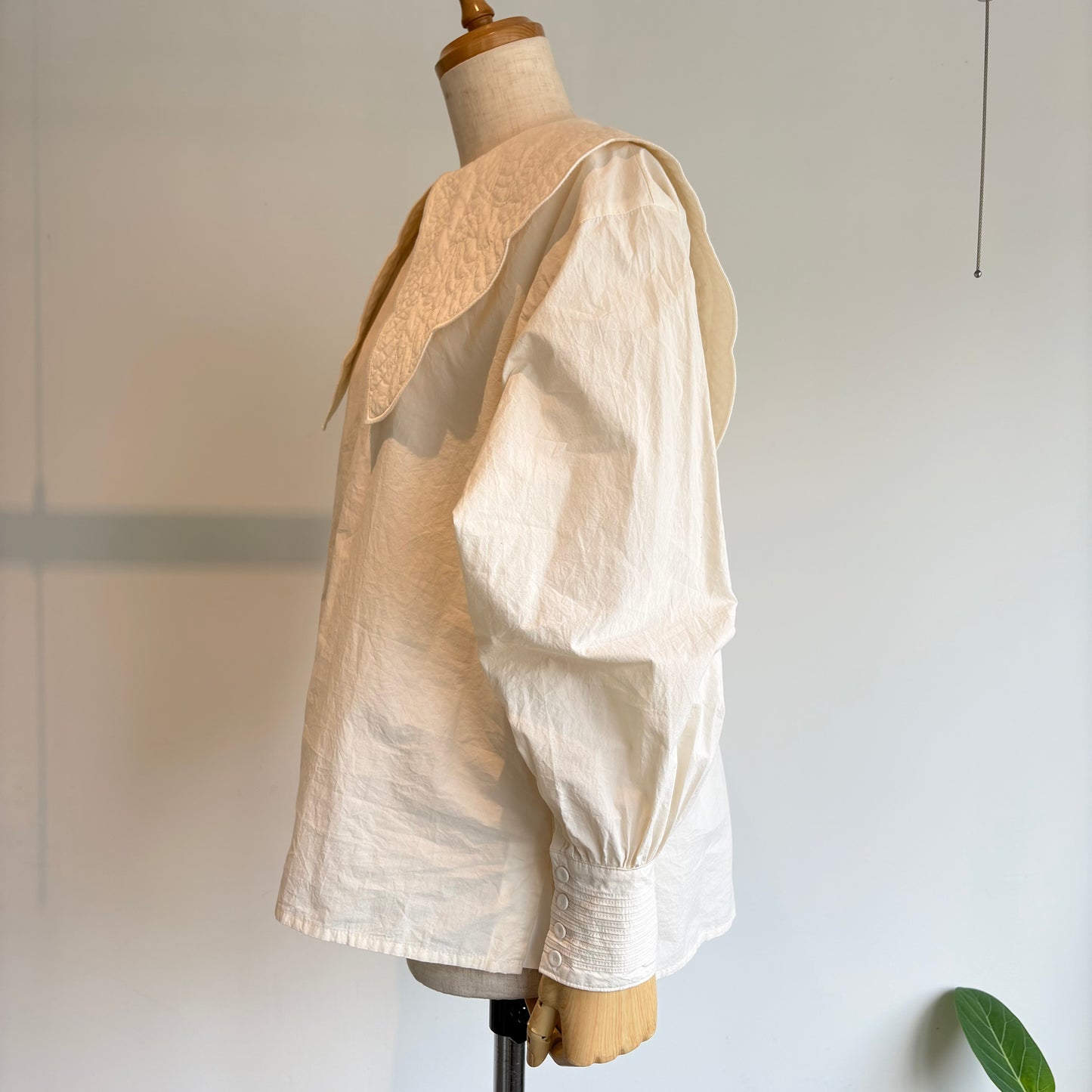 qiri//trapunto quilt collar ブラウス　6301BL007262