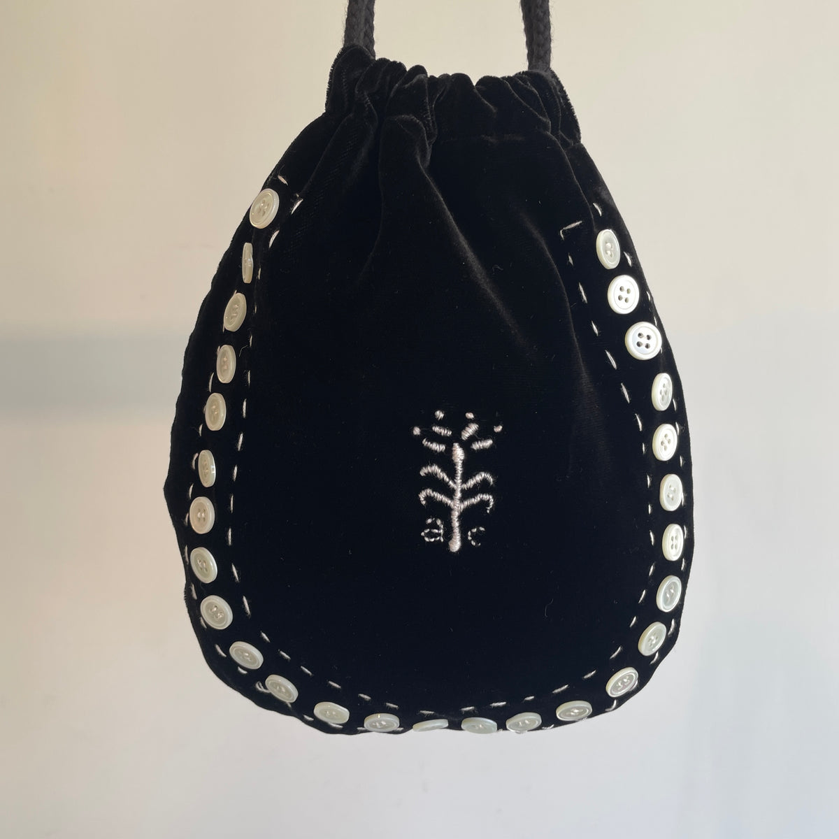 ASEEDONCLOUD //Memories hand embroidery bag 262001