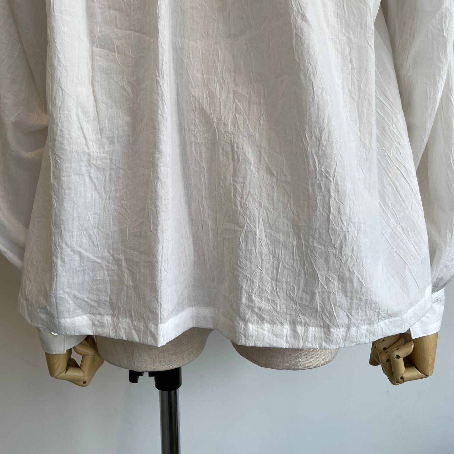 porter des boutons//ラッフルブラウス　P23-1-015-02