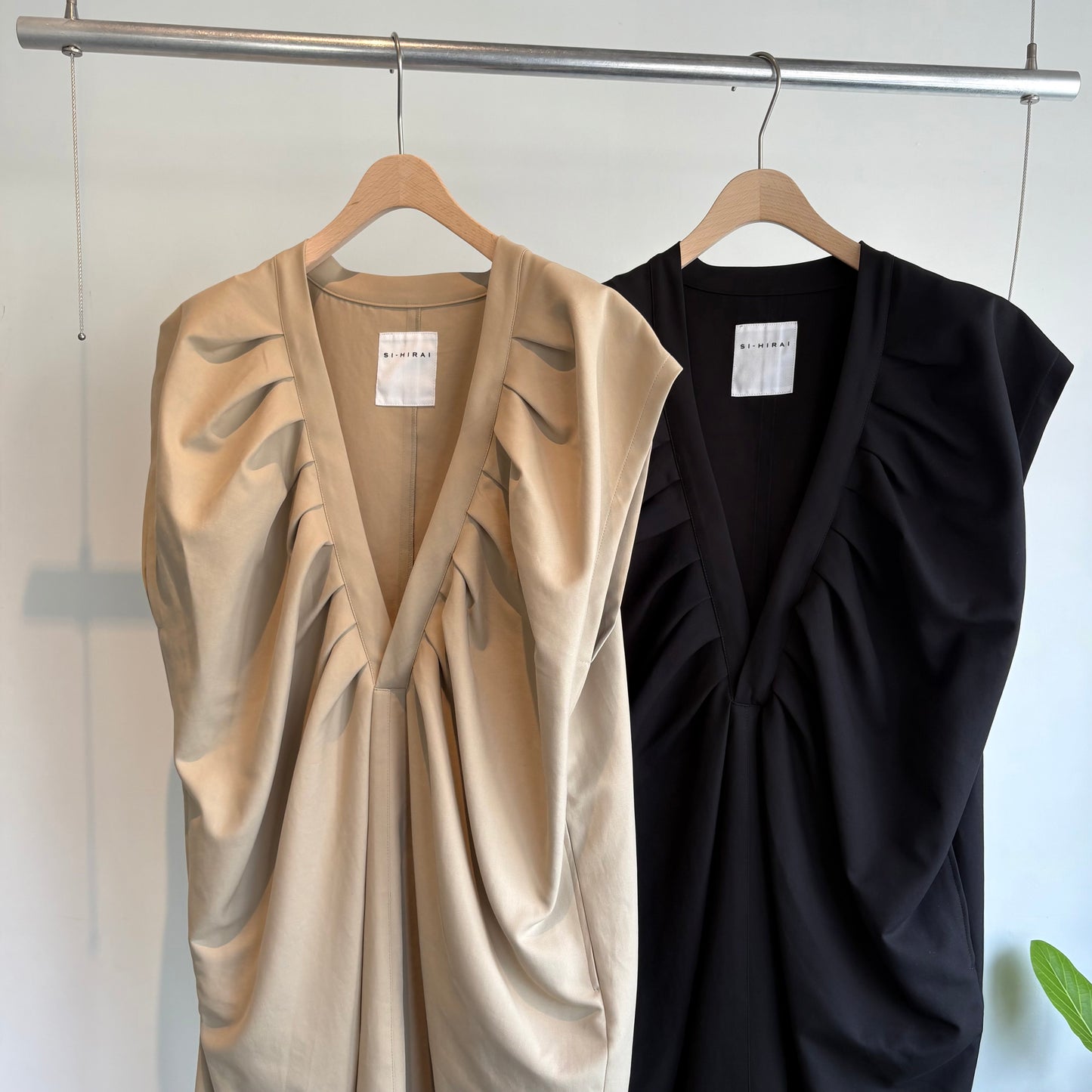 SIHIRAI//TUCK-ONE-PIECE DRESS       CHAW 25-5115 (DD)