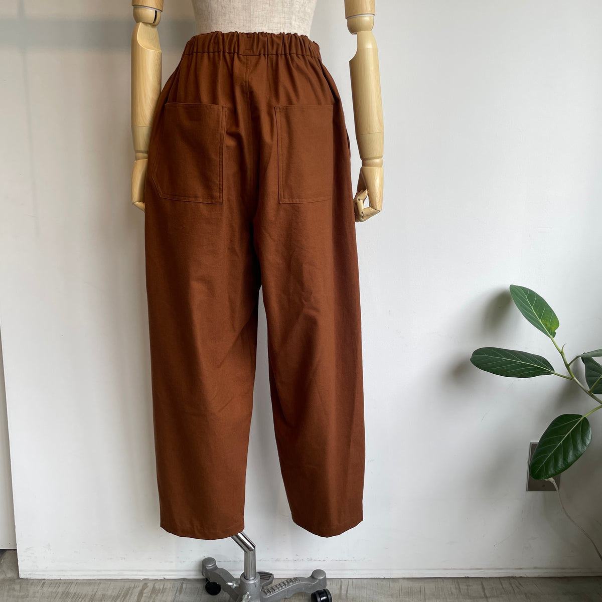 buoy buoy//SUEDE TOUCH FLANNEL APRON パンツ　2701PT005262