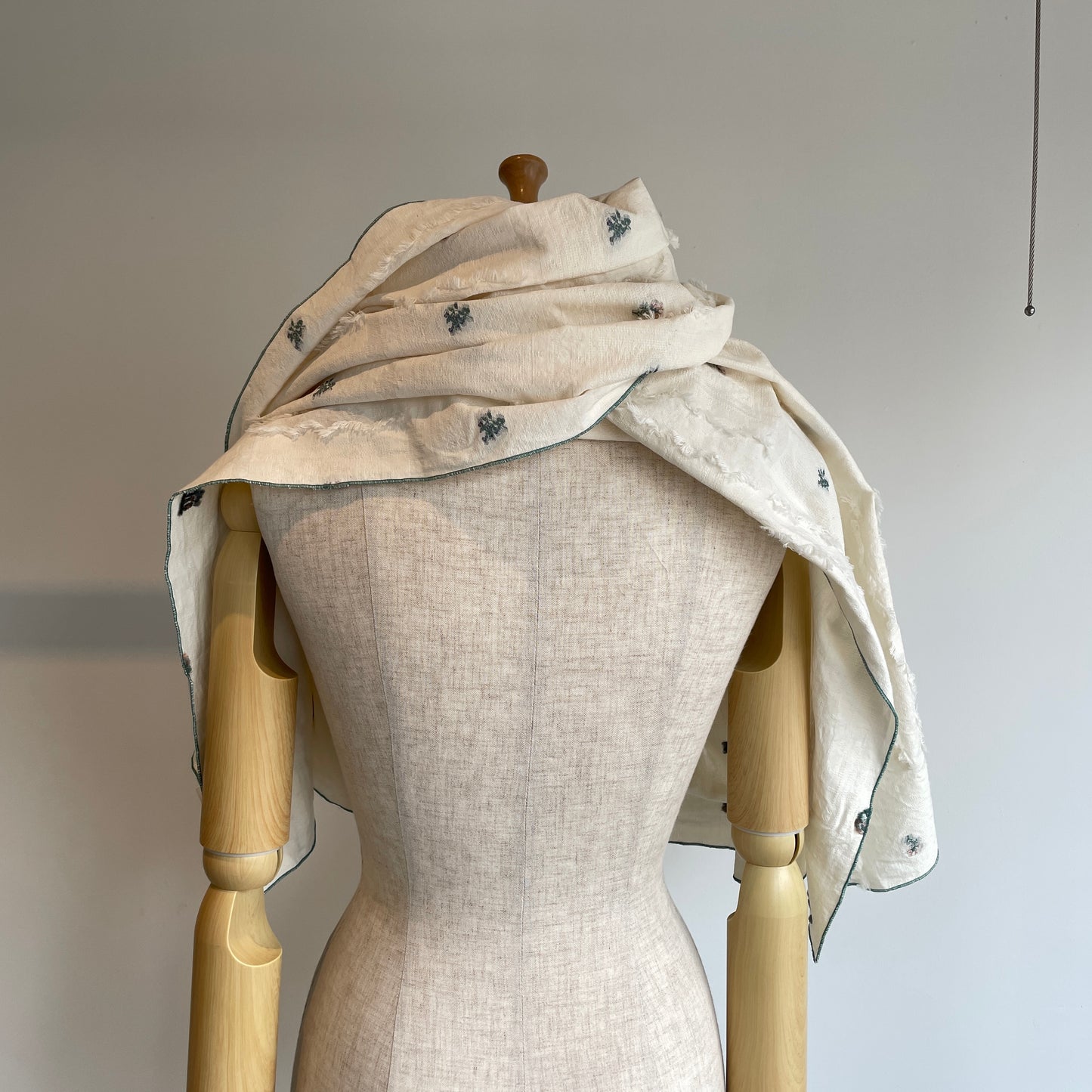 qiri //fleurs' lace jacquard stole 6301CU002261