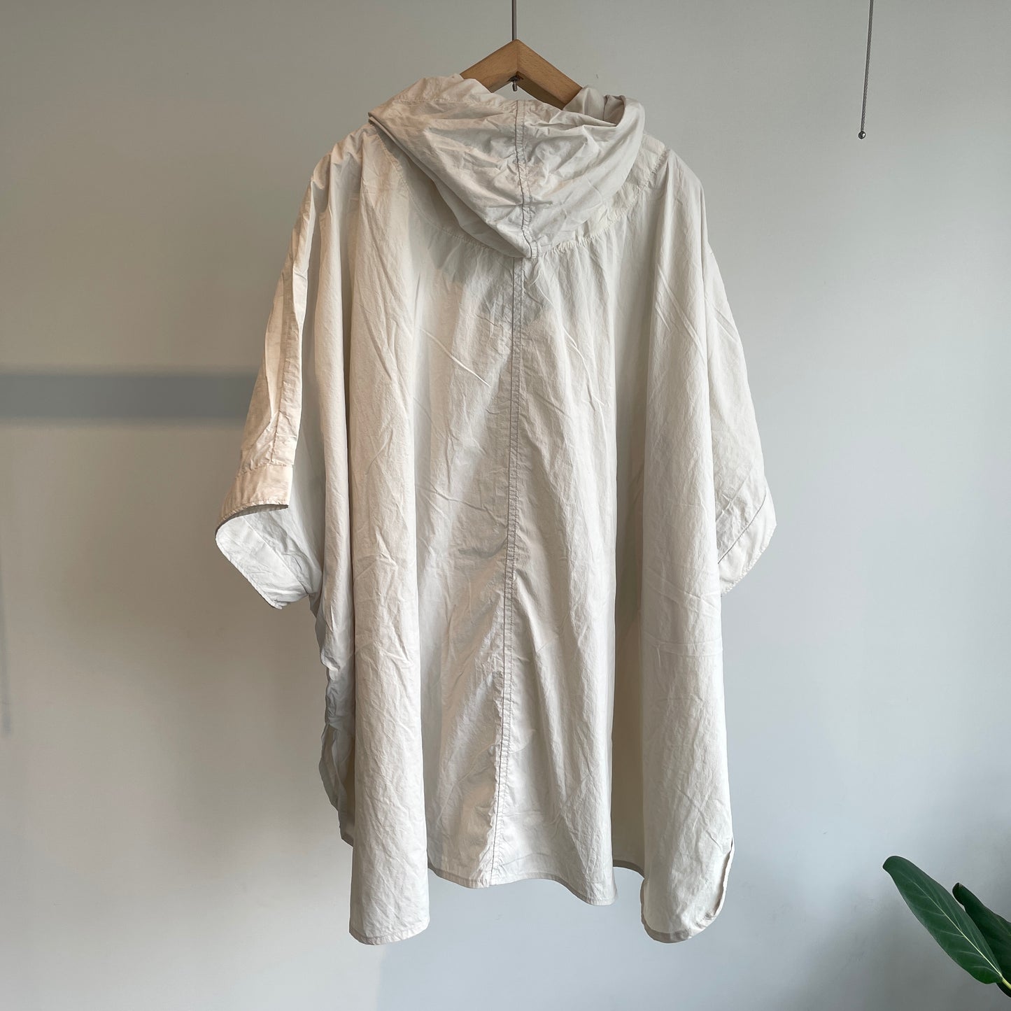 buoy buoy//45d NYLON 伊吹染め PONCHO シャツ　2701BL017261