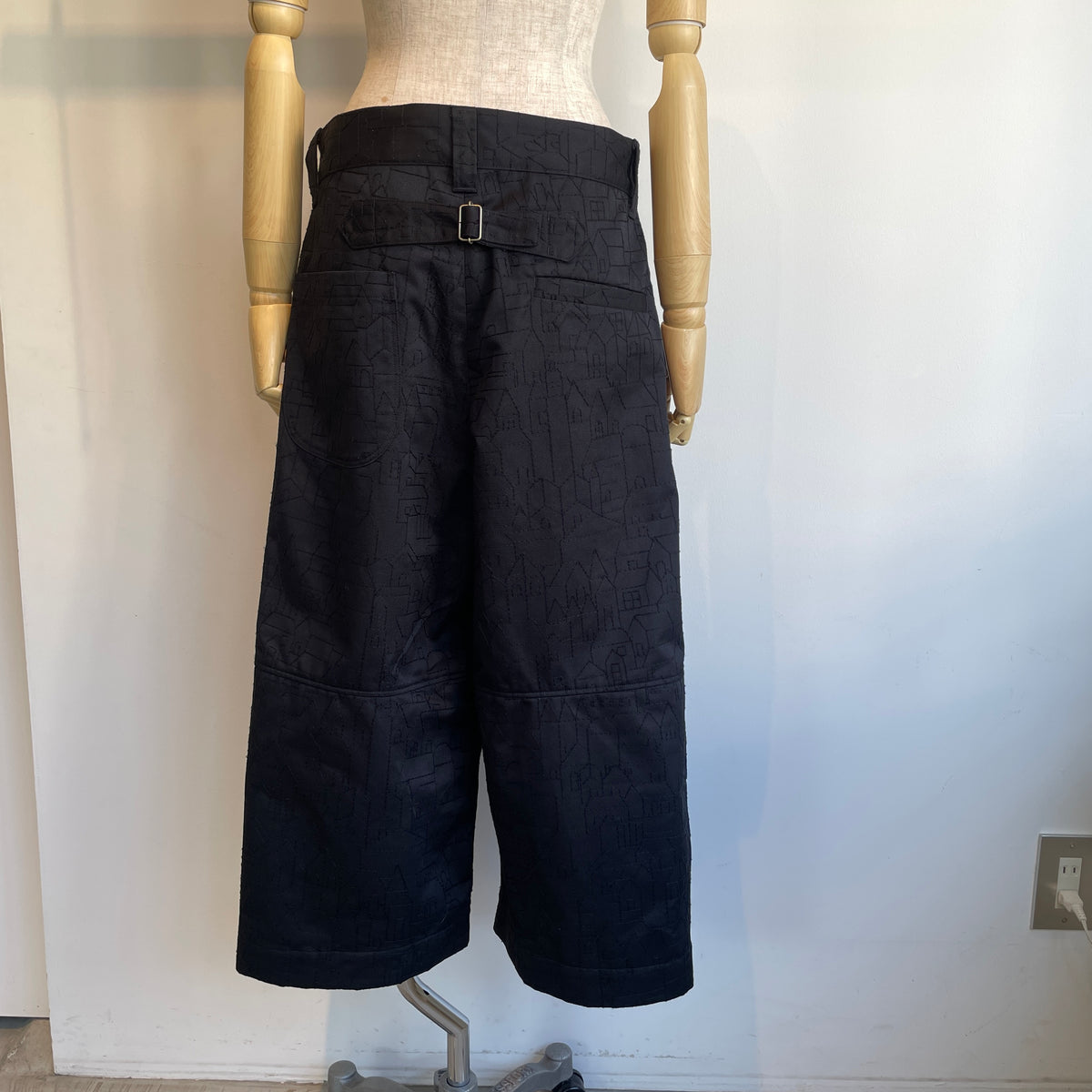 ASEEDONCLOUD【受注商品】//Townscape embroidery Robber trousers 271504