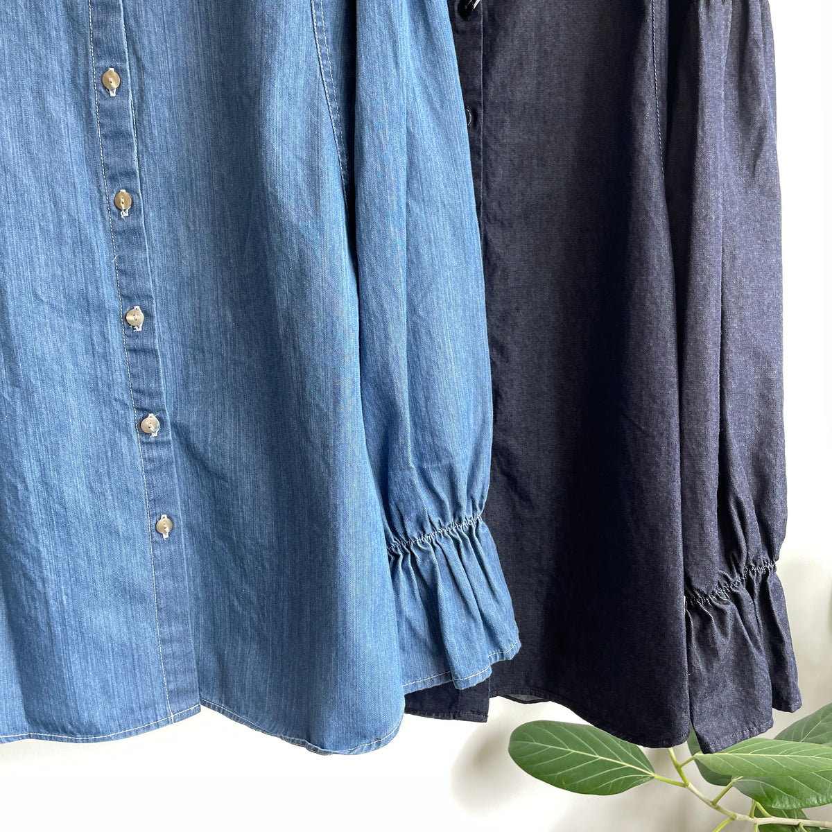 yuni//Cotton denim gathered sleeves ブラウス　1701BL010262