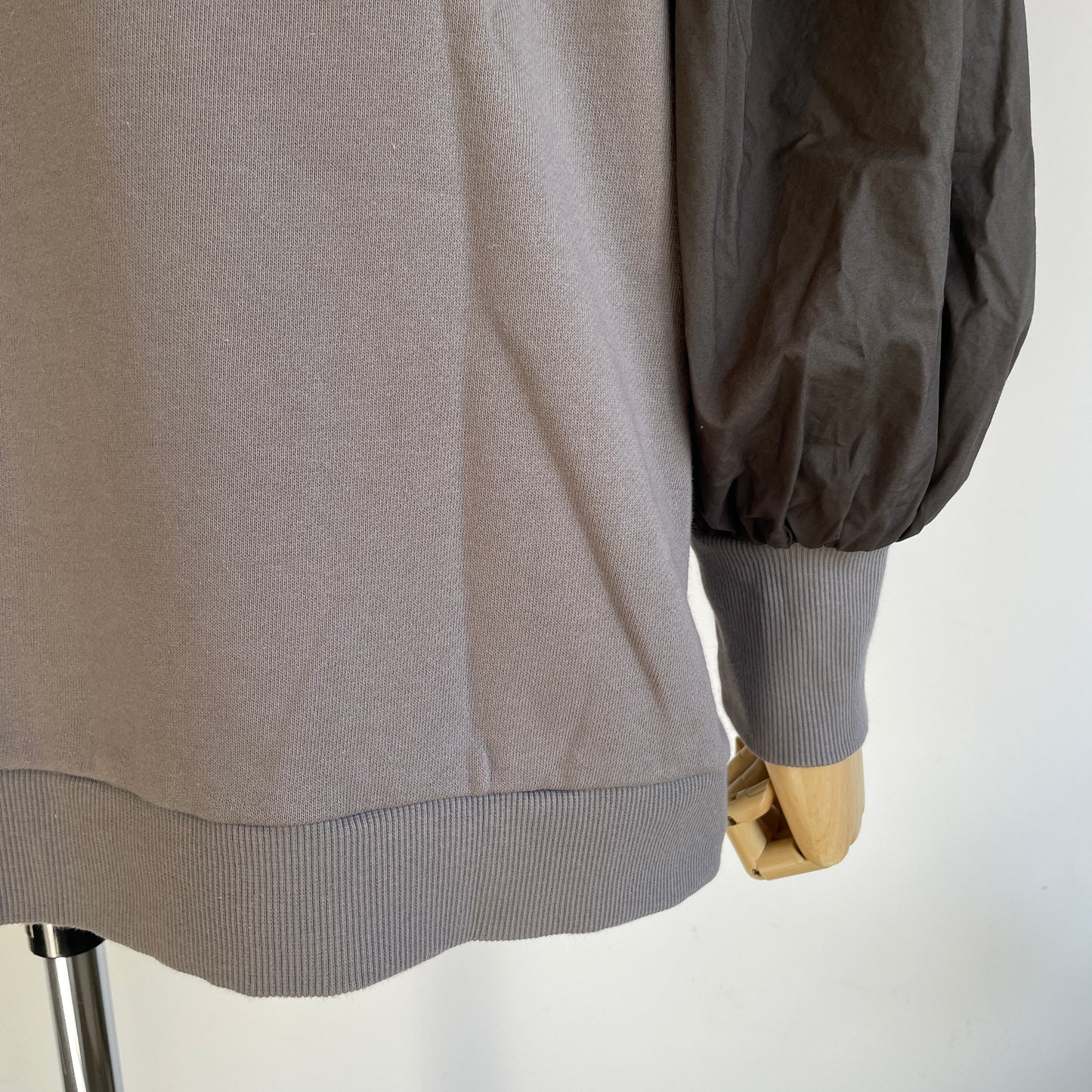 universaltissu//セントラル裏毛タイプライターコンボギャザーPO
US260CT031