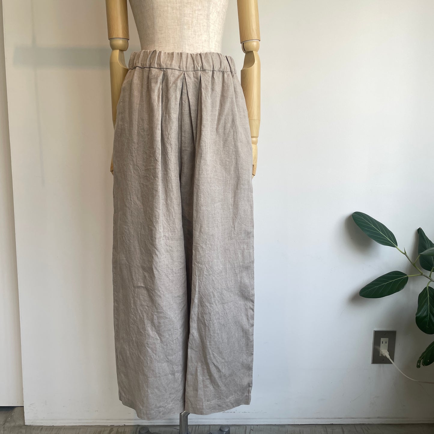 yuni//40/1 Linen easy gum tack パンツ　1701PT028261