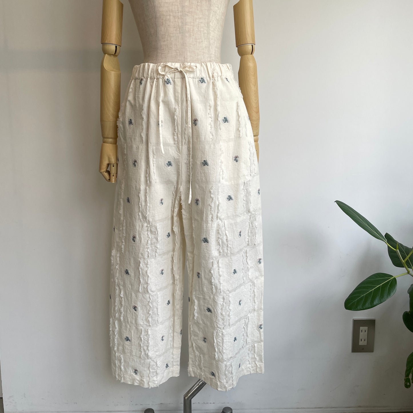 qiri //fleurs' lace jacquard gather PT 6301PT005261