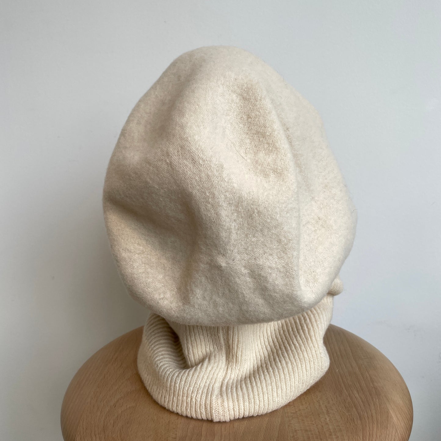 Mia Hat //wool Hood2559