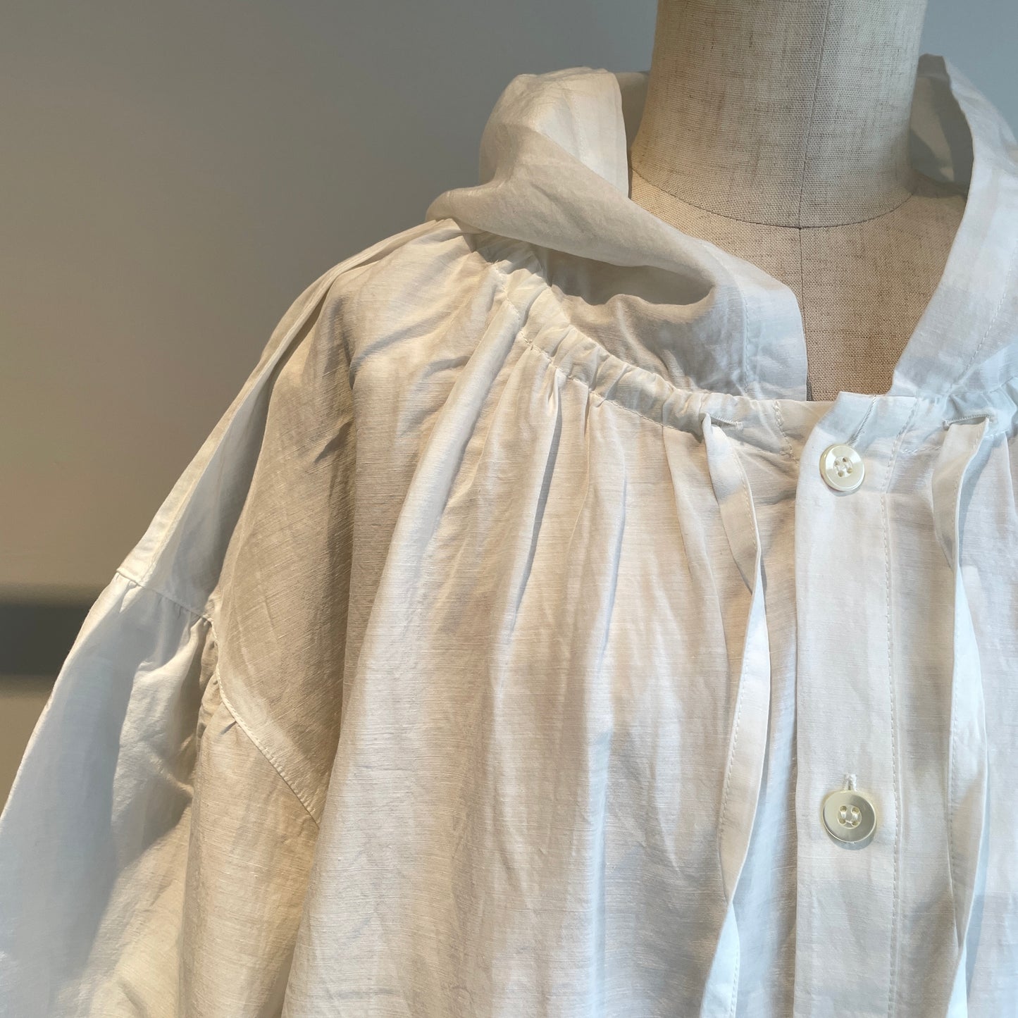 universaltissu //コットンキュプラリネン フーディー　US260BL034