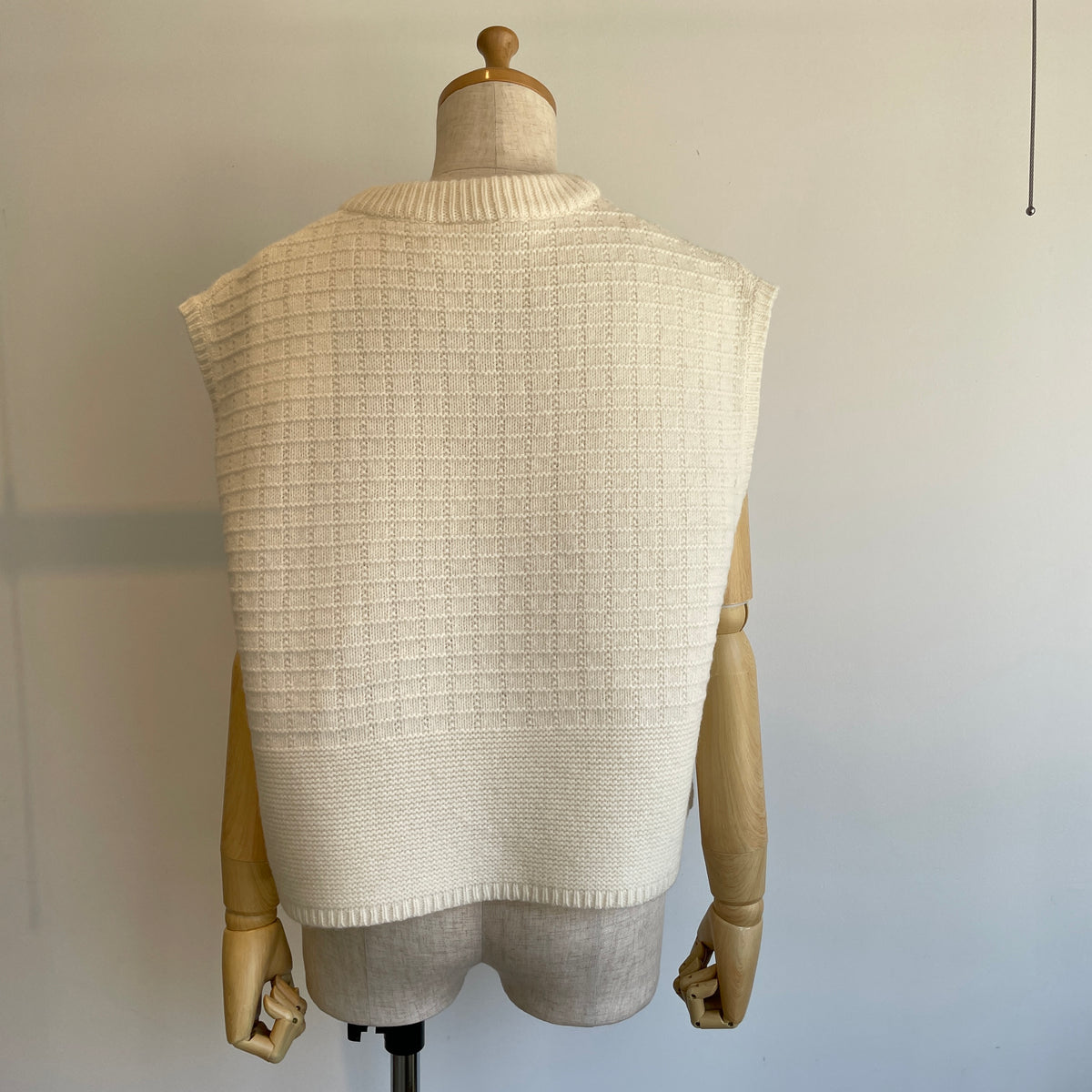 yuni//ウール / ハンド刺繍ベスト　1701KN002262