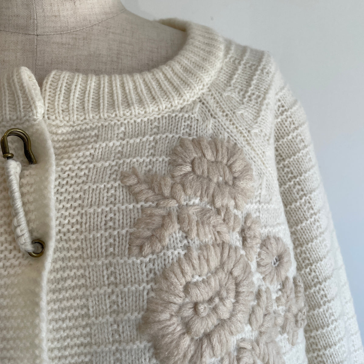 yuni//ウール / ハンド刺繍カーディガン　1701KN001262