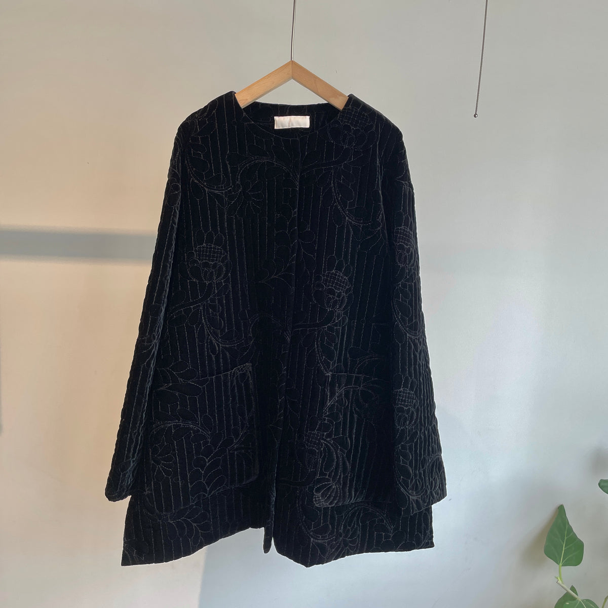 heriter//velvet quit embroidery short coat H2-26-6006