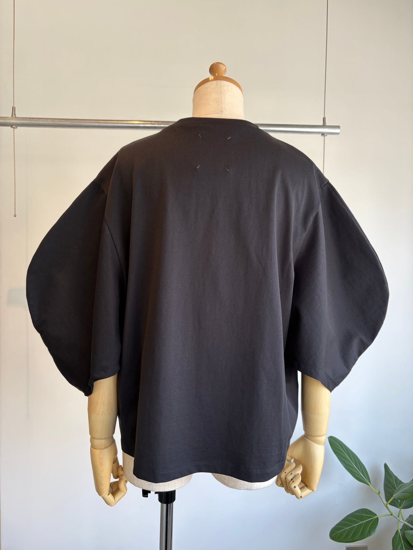 SI HIRAI//ROUND SLEEVE-T  CHSS26-7013