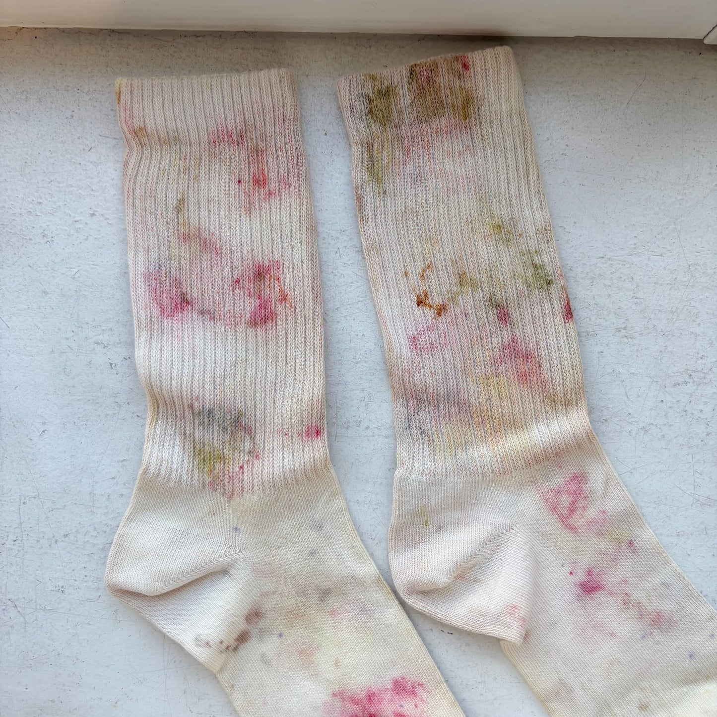 Oo //お花染めソックス