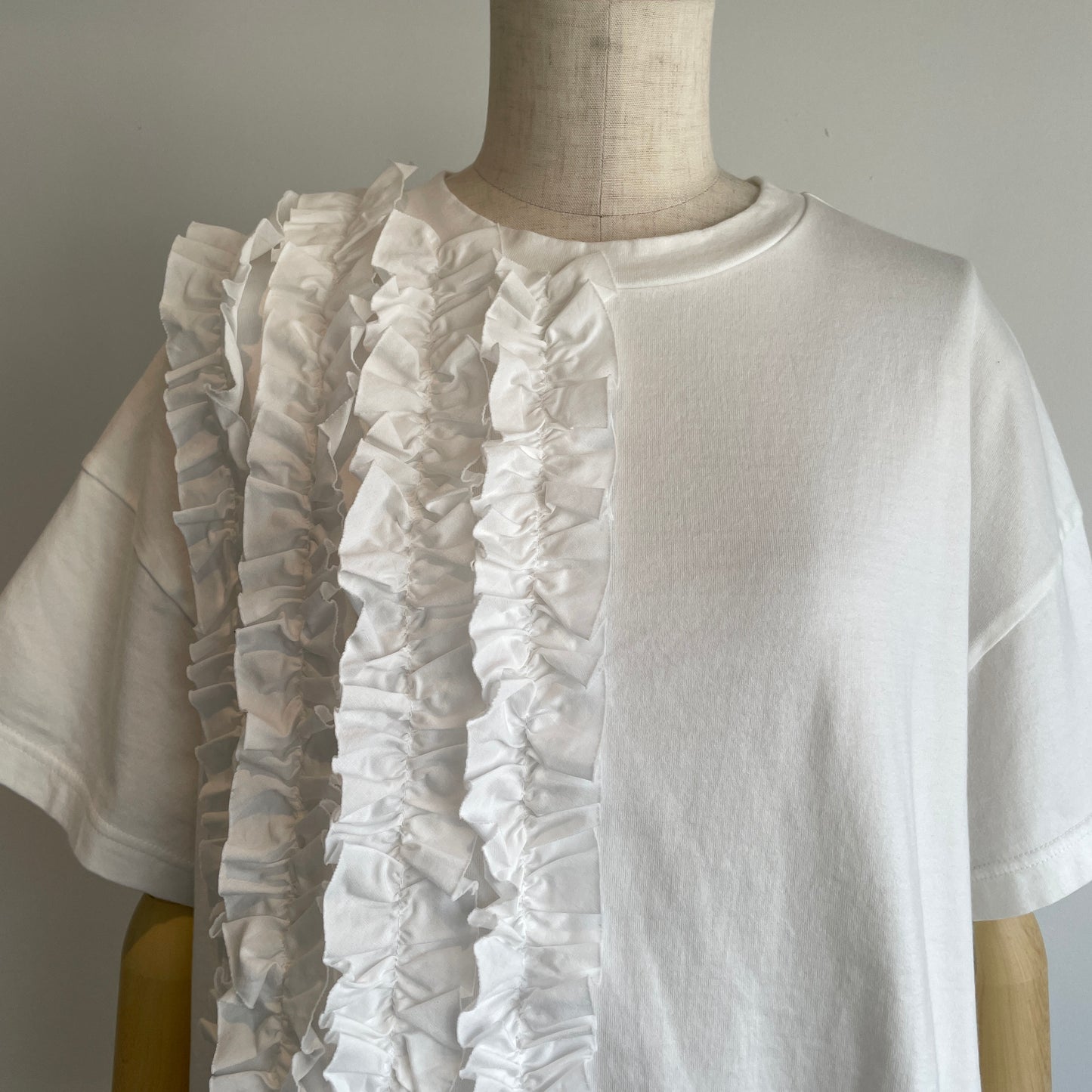 universaltissu//クラシック天竺 フリルTシャツ　US251CT023