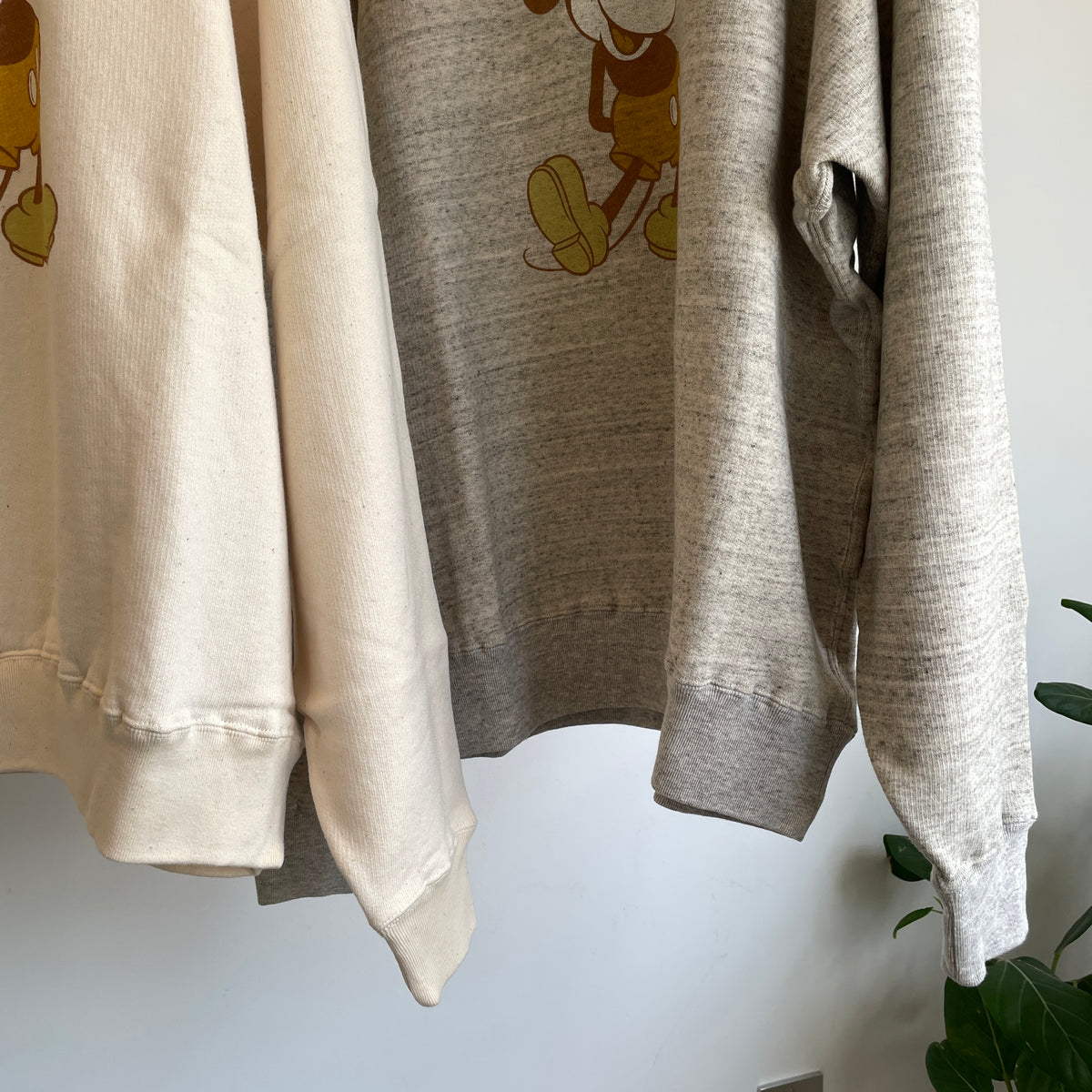 UNDYED//MICKEY SWEAT CREW 26FW024