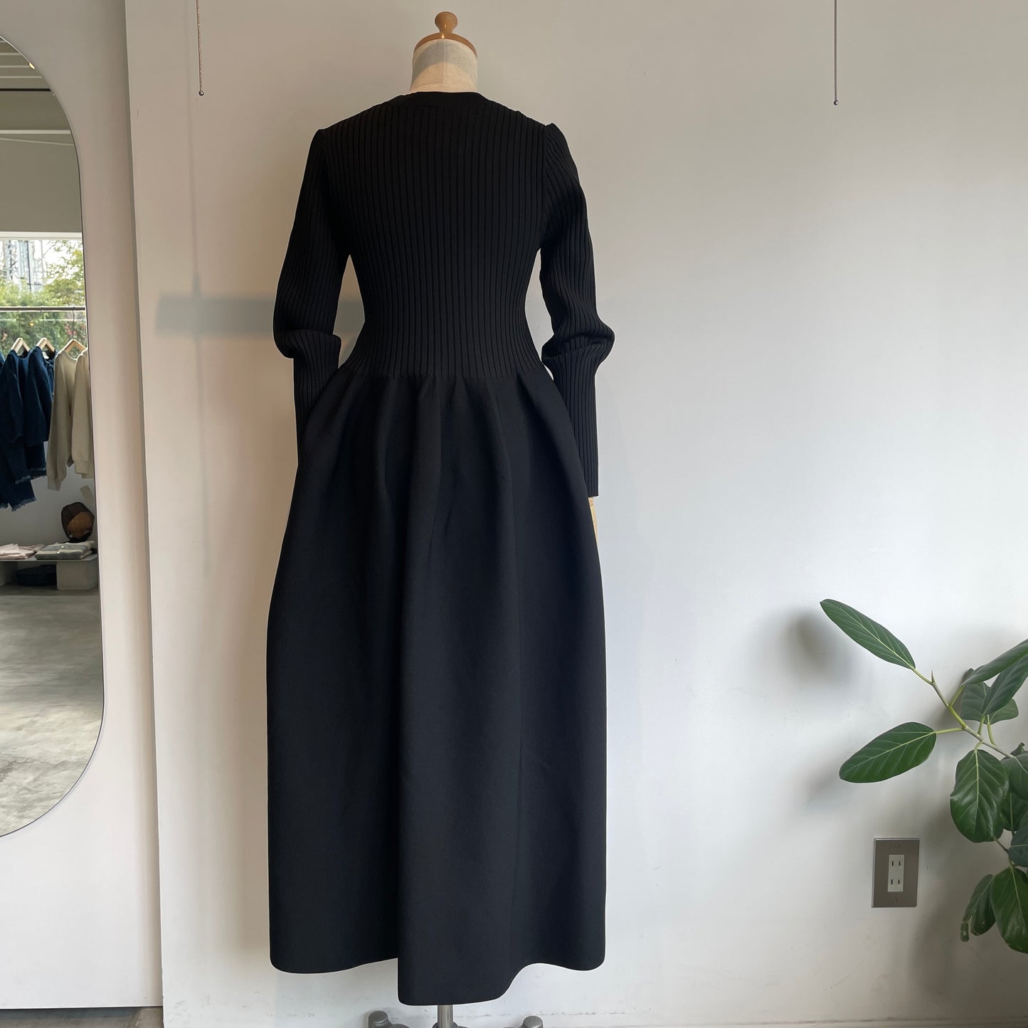 iki//マットポリフレアワンピース　3101OP001261