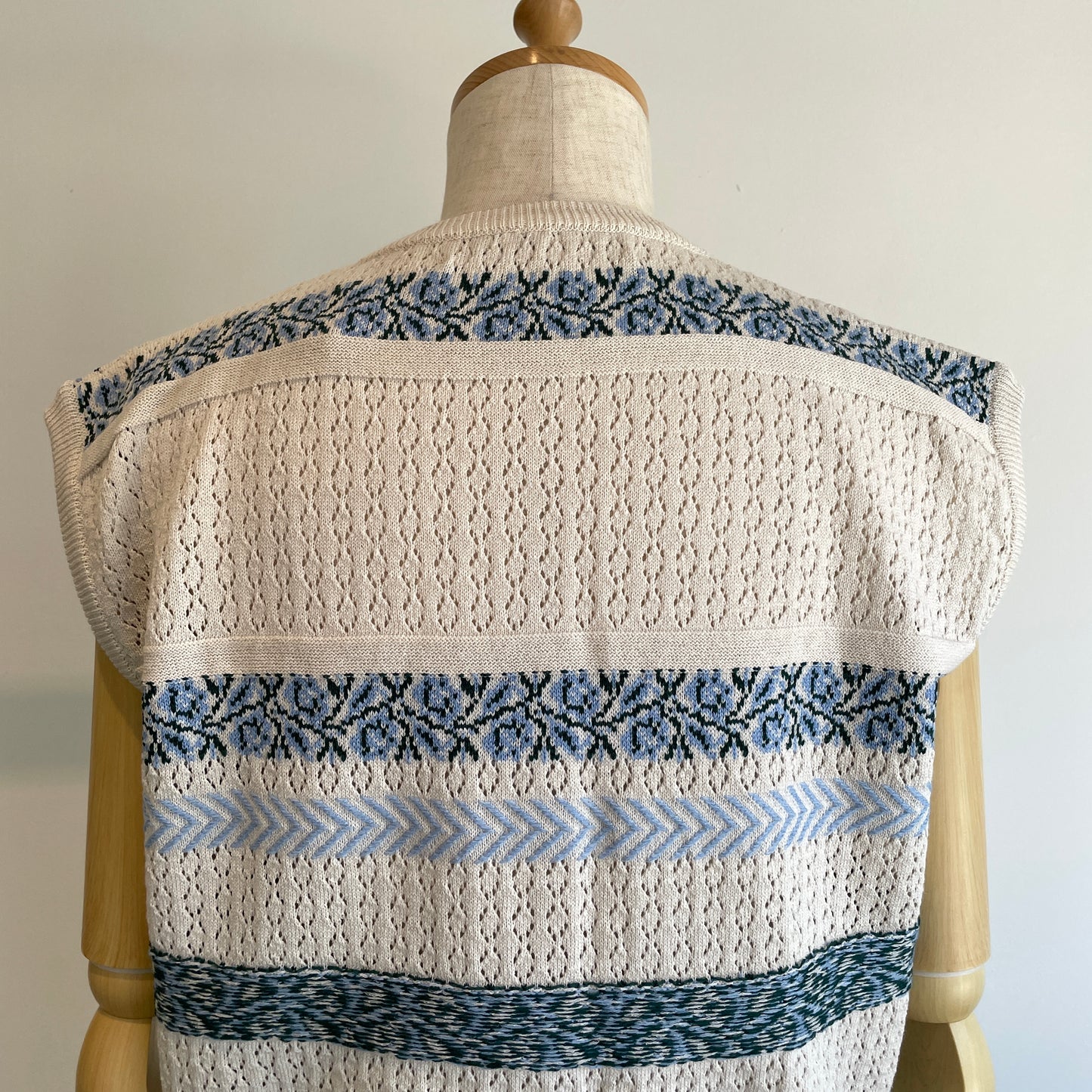 ASEEDONCLOUD //Flower Jacquard Knit Vest   261806