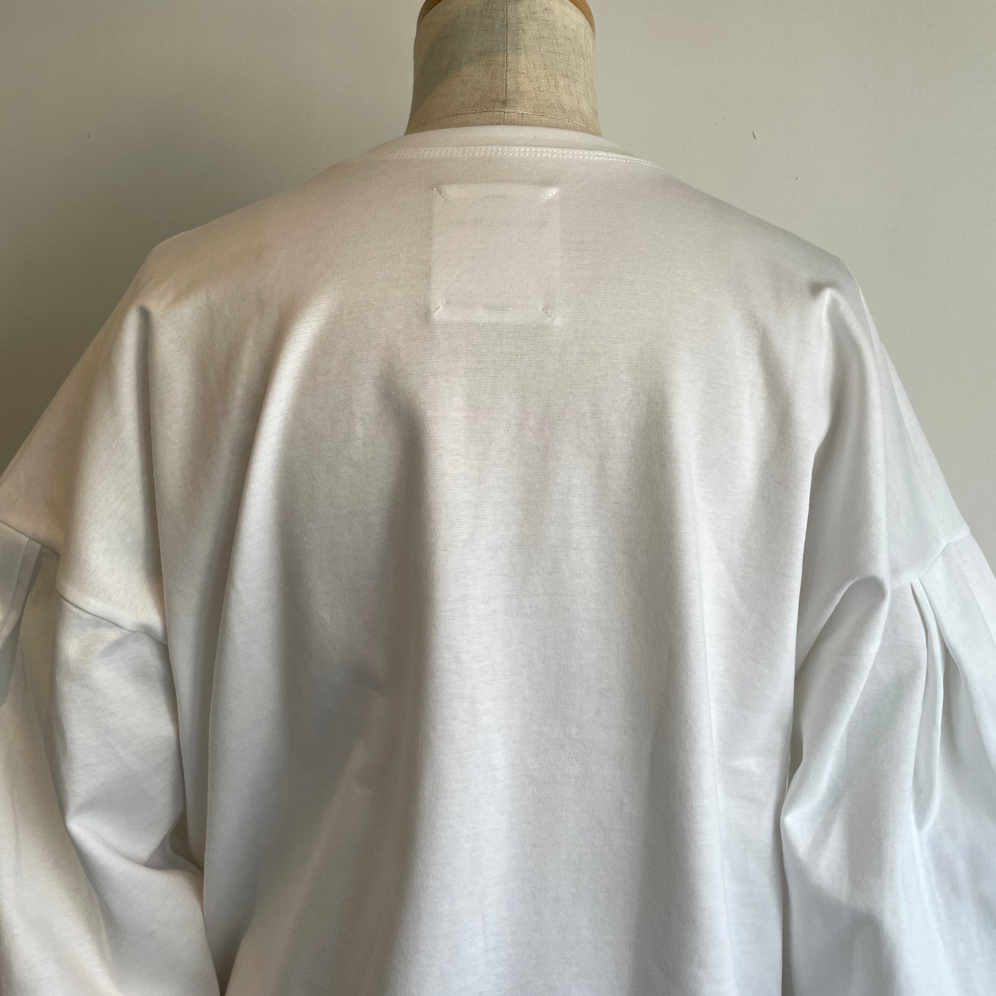 SI HIRAI//BALLOON SLEEVE-T CHAW26-6004