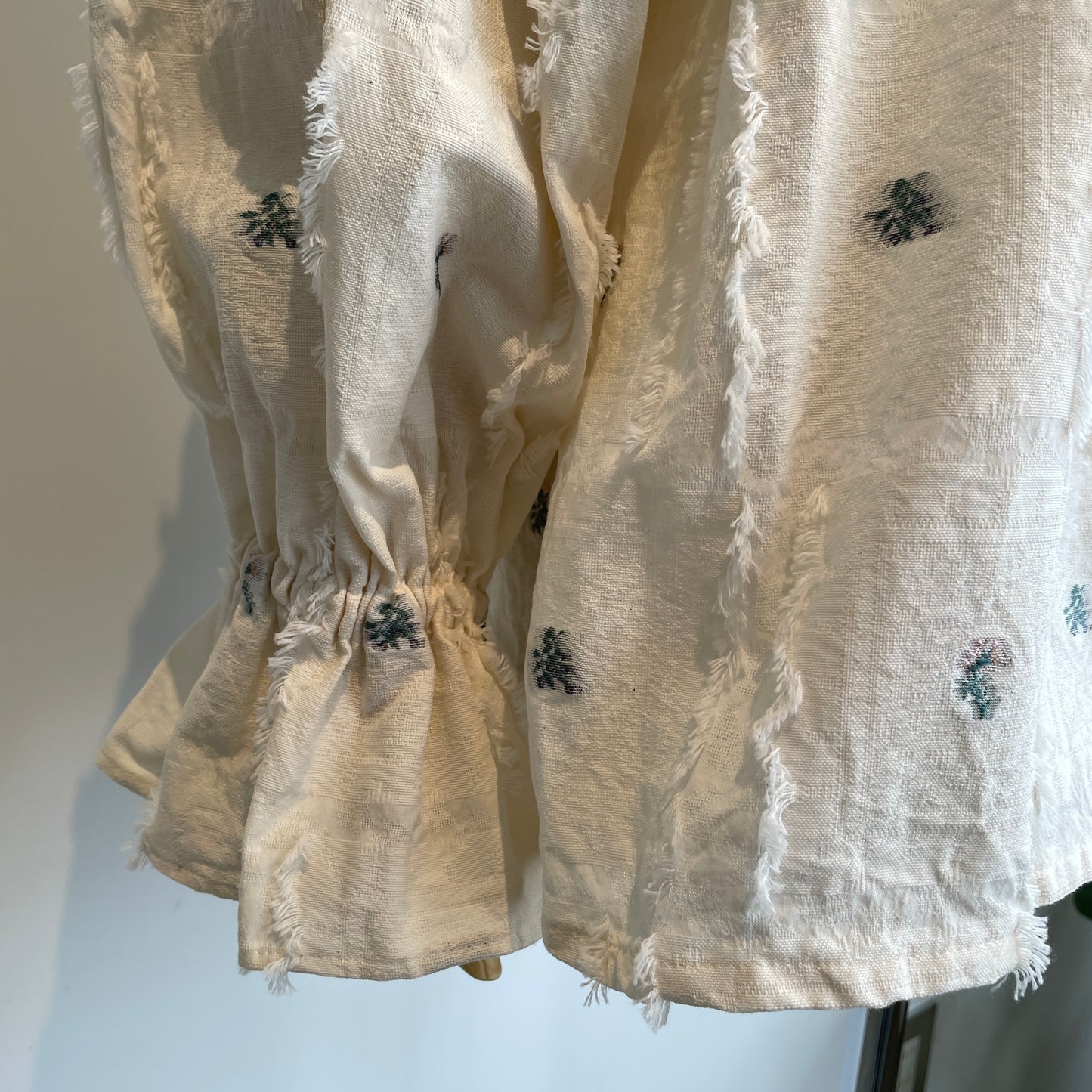 qiri //fleurs lace jacquard gather BL 6301BL006261