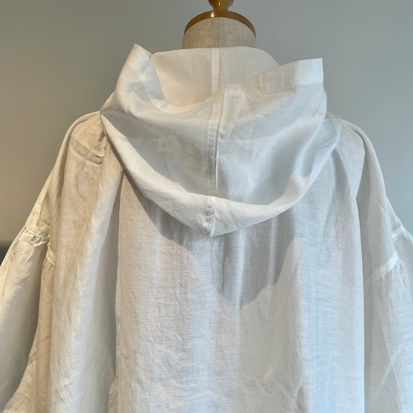 universaltissu //コットンキュプラリネン フーディー　US260BL034