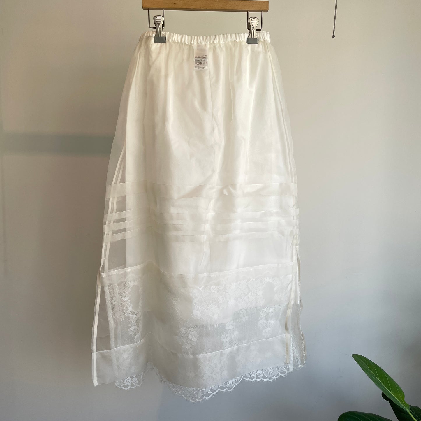 heriter//silk organdy skirt
H2-26-4002