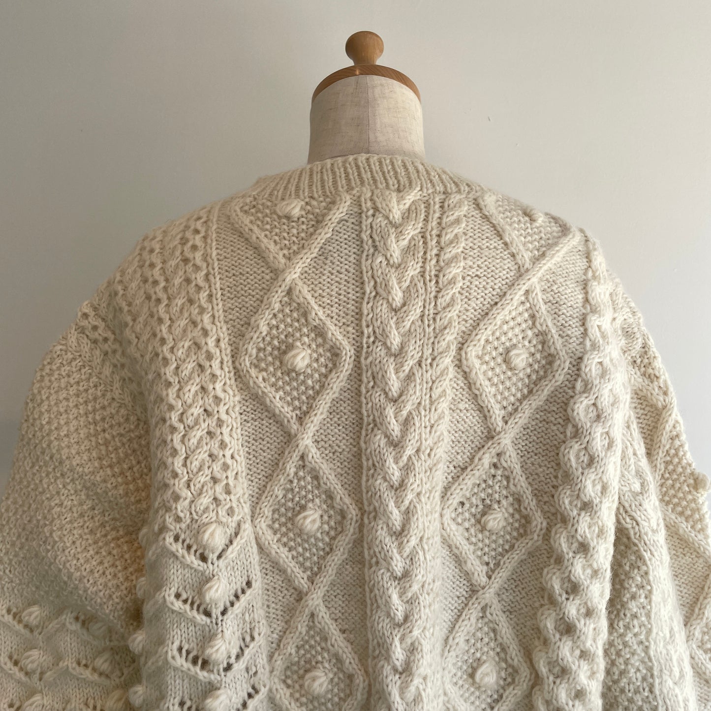 yuni //ネパールハンドニット　PO 1701KN004252