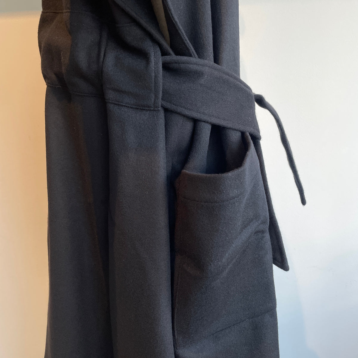 Honnete//Sleeveless Dolman Gown Coat_Royal Geelong HO-26AW CO24W
