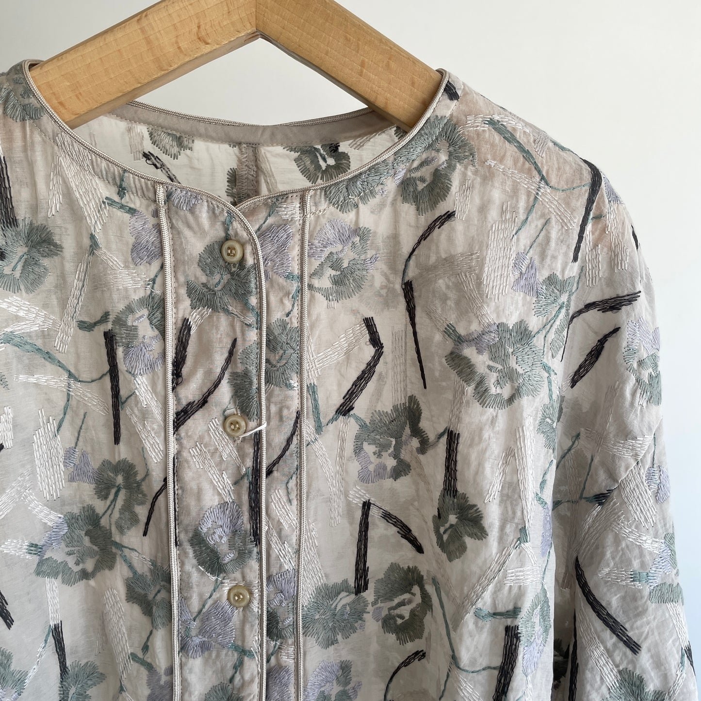 yuni//Cotton Nylon sheer blooming embroidery haori ブラウス 1701BL012262