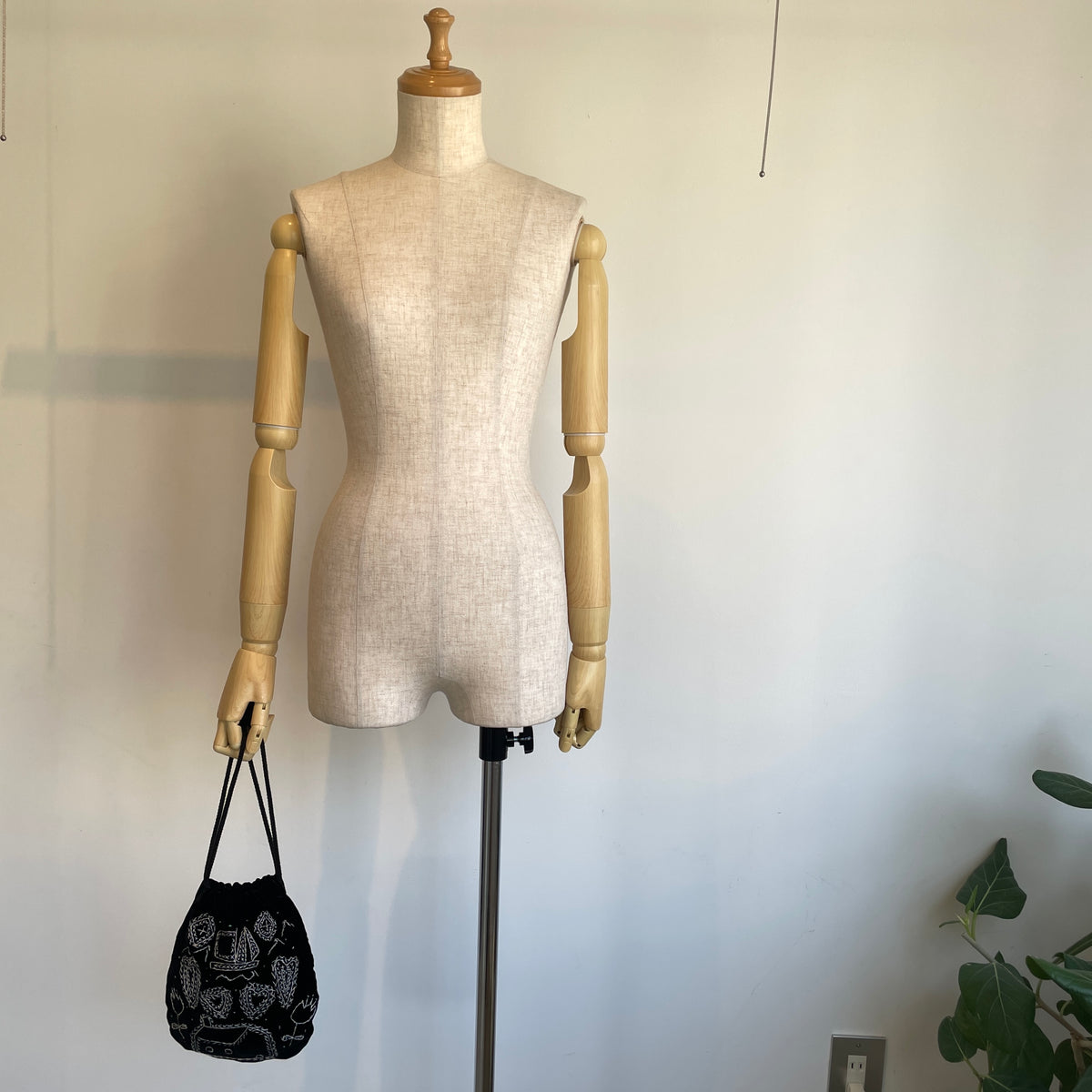 ASEEDONCLOUD //Memories hand embroidery bag 262001