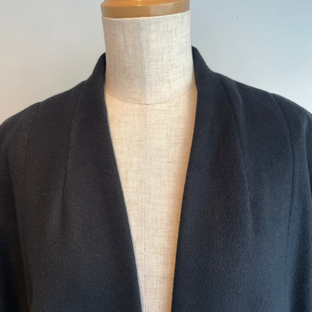 Honnete//Sleeveless Dolman Gown Coat_Royal Geelong HO-26AW CO24W