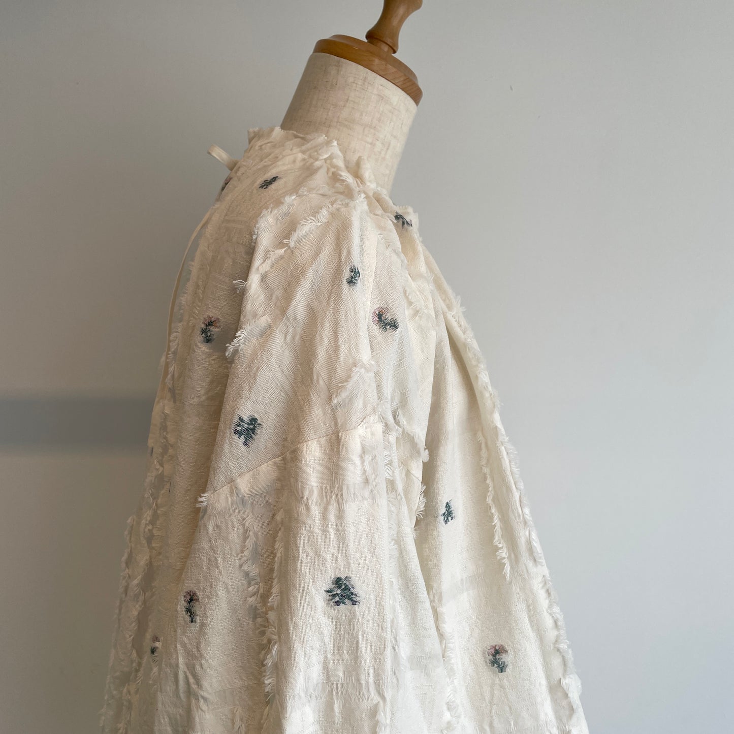 qiri //fleurs lace jacquard gather BL 6301BL006261