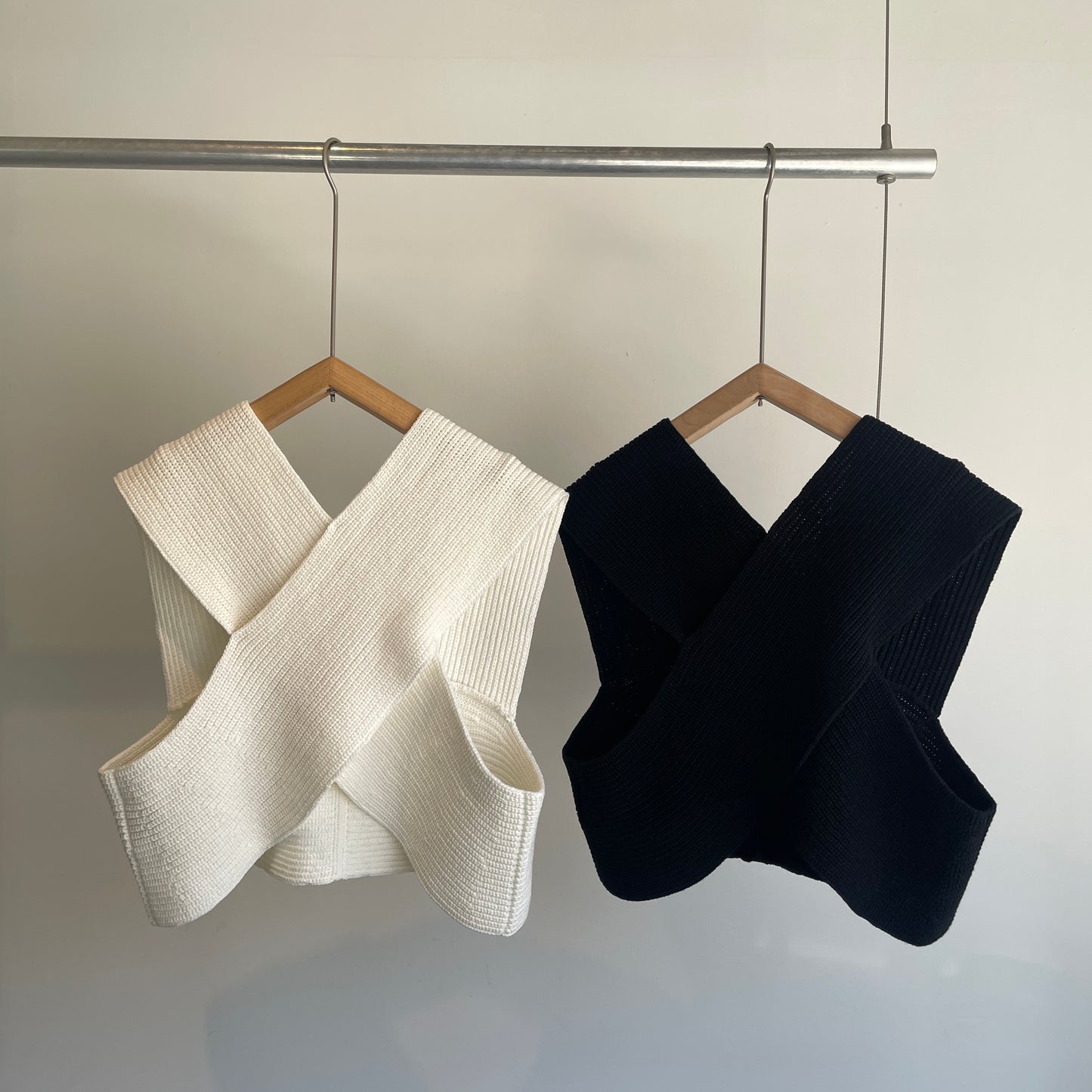 yuni//Cotton back cross ニットベスト　1701KN010262