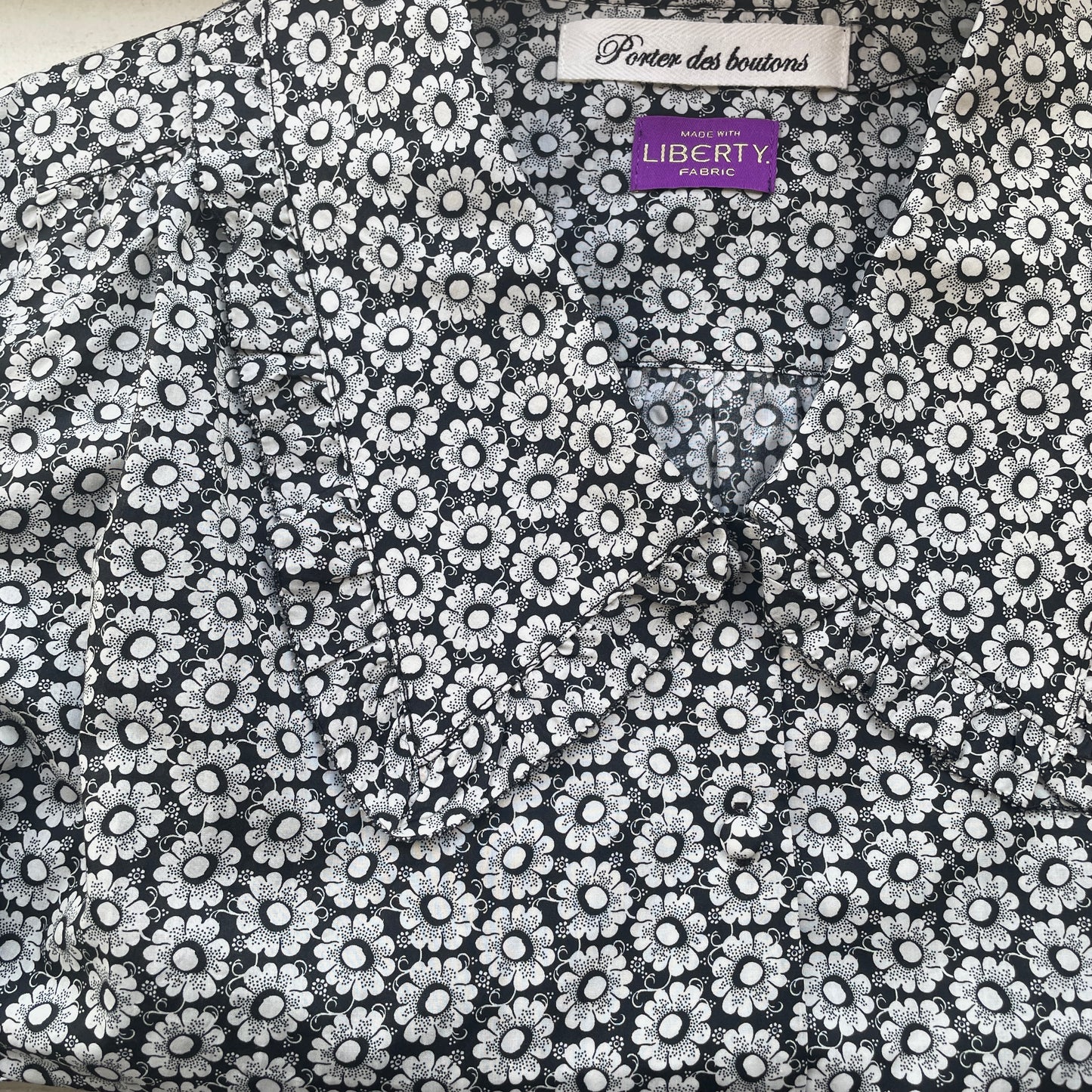 porterdesboutons//リバティフラットカラーフリルブラウス　P14-1-047