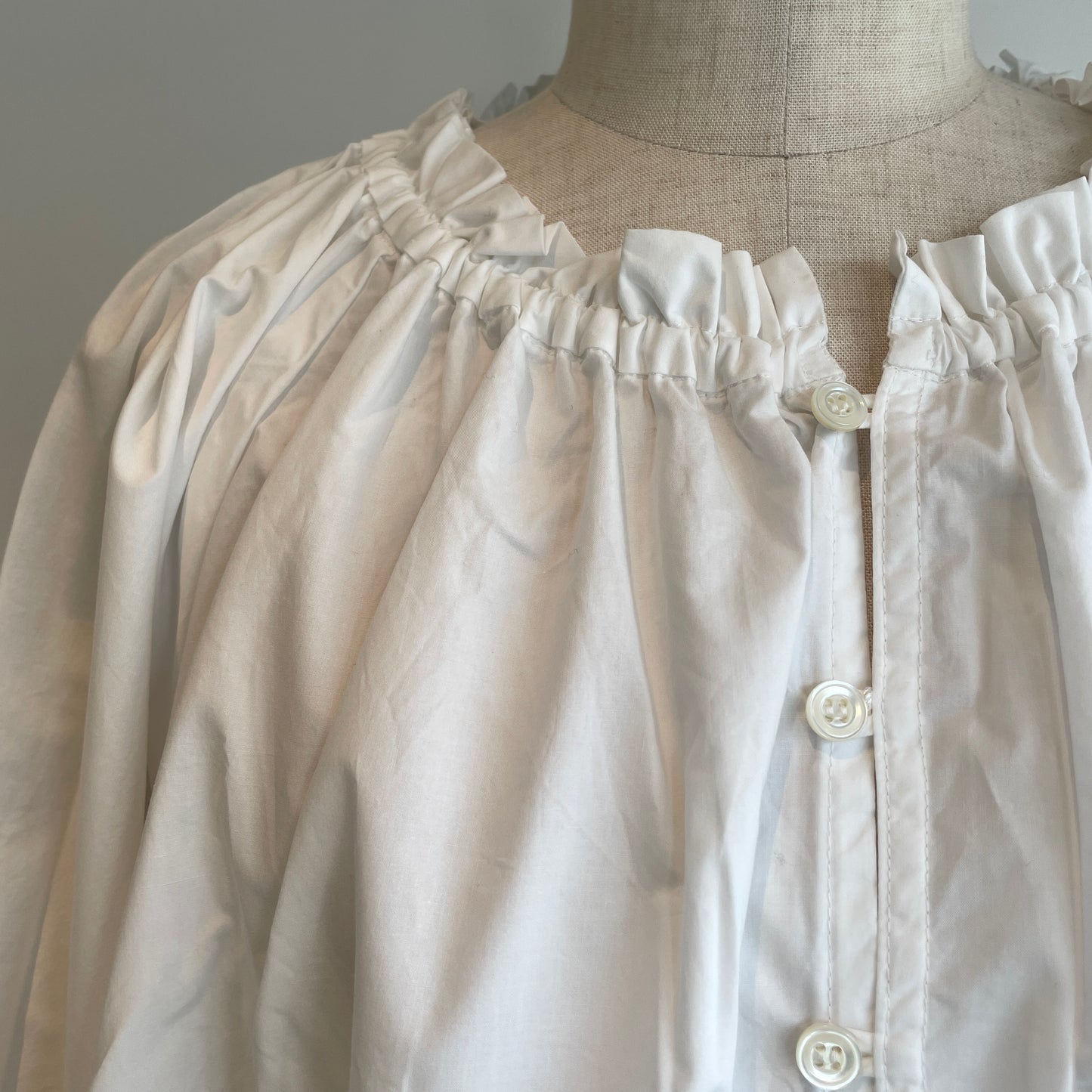 universaltissu//ナチュラルタイプライター/ギャザーパフBL UT260BL003